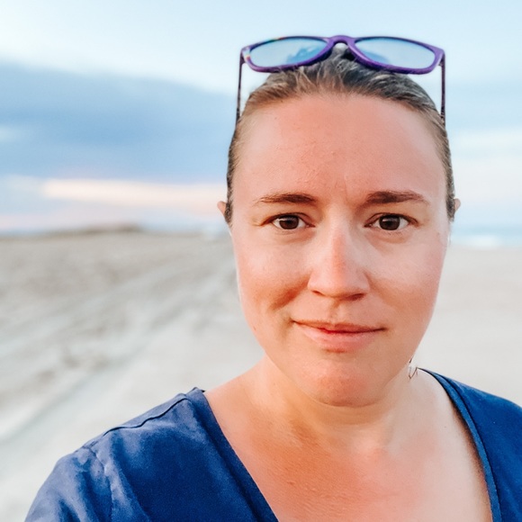 Meet your Posher, Karen - Picture 1 of 1